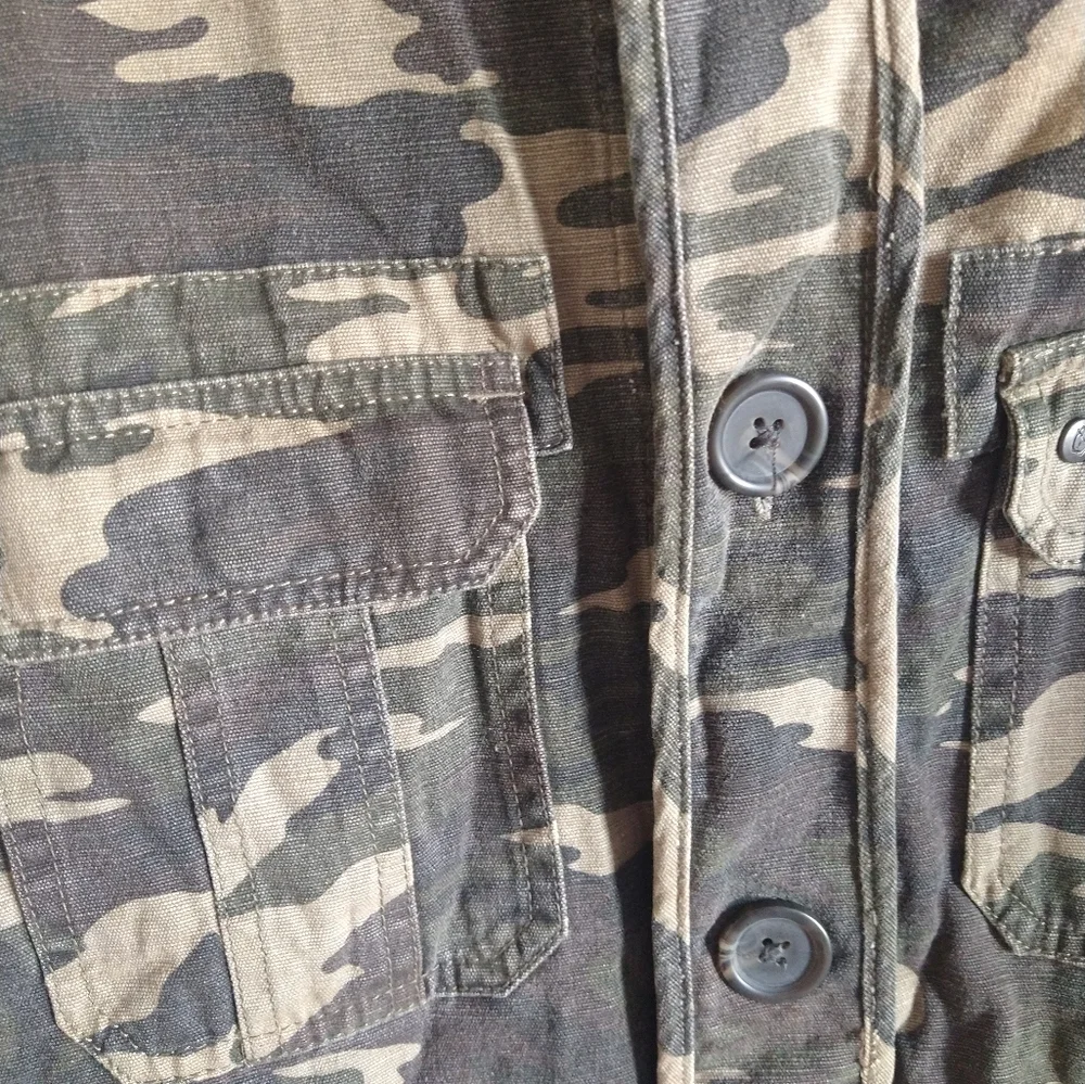 Zanerobe Men's‎ Military Camo Jacket Solid Buttons Up Shirt Size M